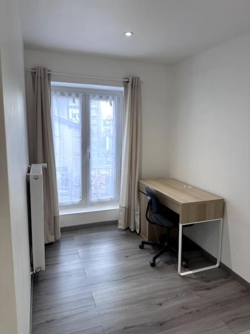 Appartement T4 En Hyper-Centre Bourgoin-Jallieu Exterior photo