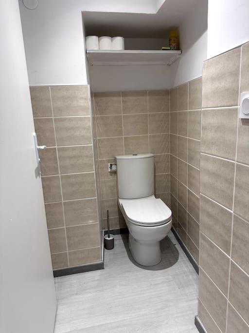 Appartement T4 En Hyper-Centre Bourgoin-Jallieu Exterior photo